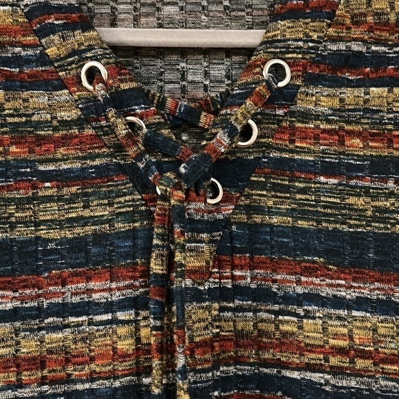 Chenault Women’s Medium - Picture 6 of 10